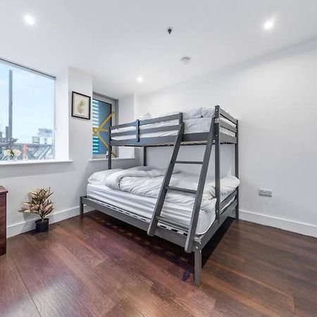 Sleep 7 20 Mins From London Waterloo Bp65 Apartment Ngoại thất bức ảnh