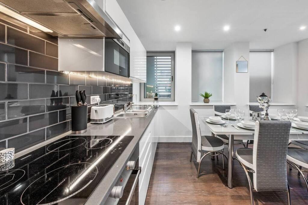 Sleep 7 20 Mins From London Waterloo Bp65 Apartment Ngoại thất bức ảnh