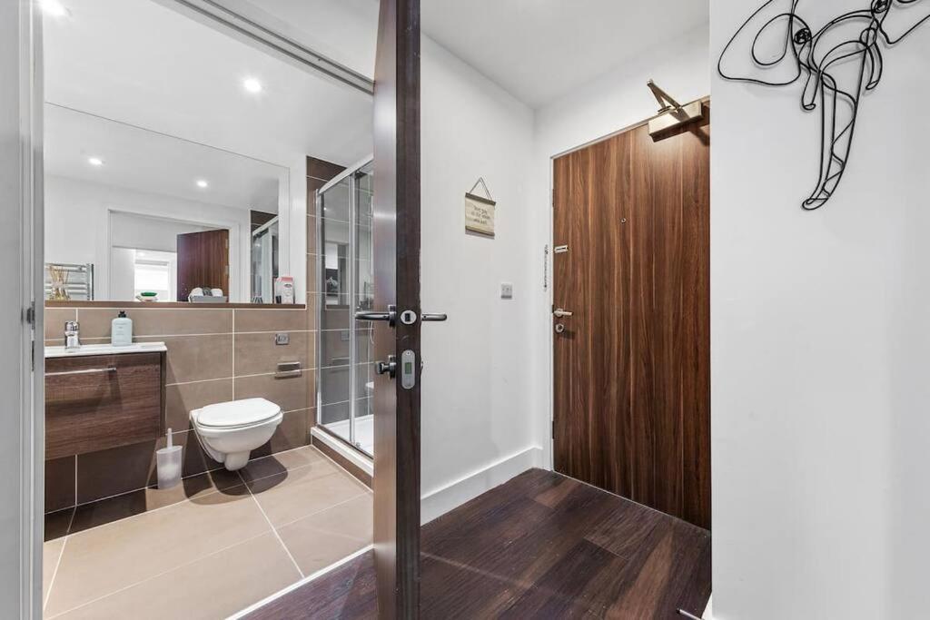 Sleep 7 20 Mins From London Waterloo Bp65 Apartment Ngoại thất bức ảnh