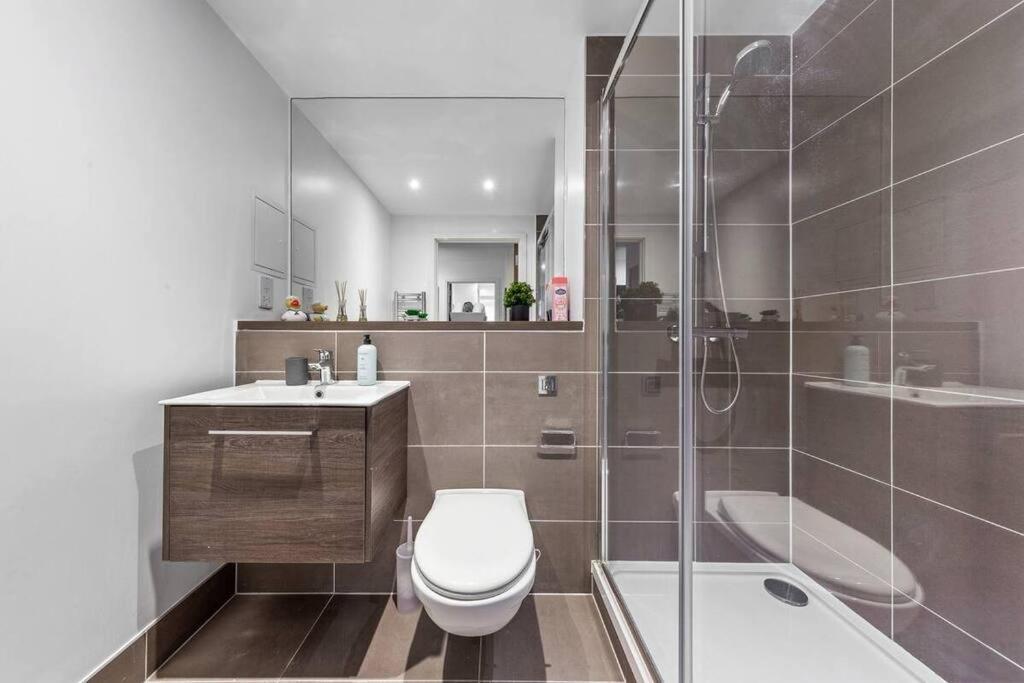 Sleep 7 20 Mins From London Waterloo Bp65 Apartment Ngoại thất bức ảnh