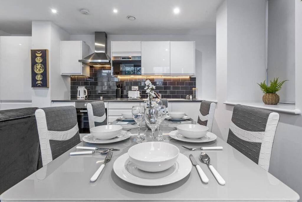 Sleep 7 20 Mins From London Waterloo Bp65 Apartment Ngoại thất bức ảnh